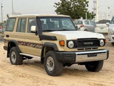 Toyota Land Cruiser 70 4.0L MID OPTION MANUAL WITH COOLING BOX