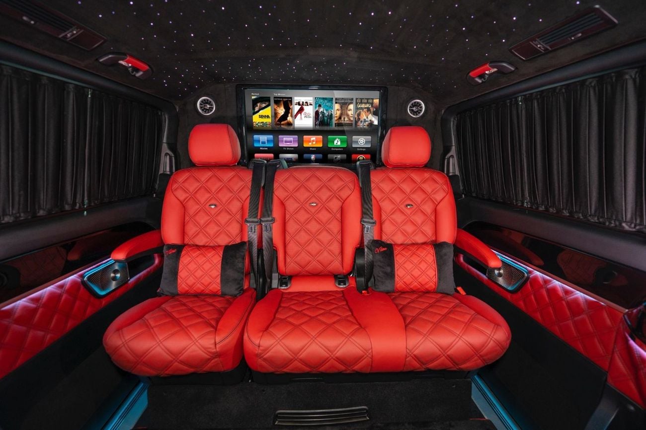 مرسيدس بنز V 300 NEW 2025 MODEL FACELIFT LUXURY EDITION MERCEDES GCC V300 with ADDITIONAL REAR AC - 2 YEARS WARRANTY