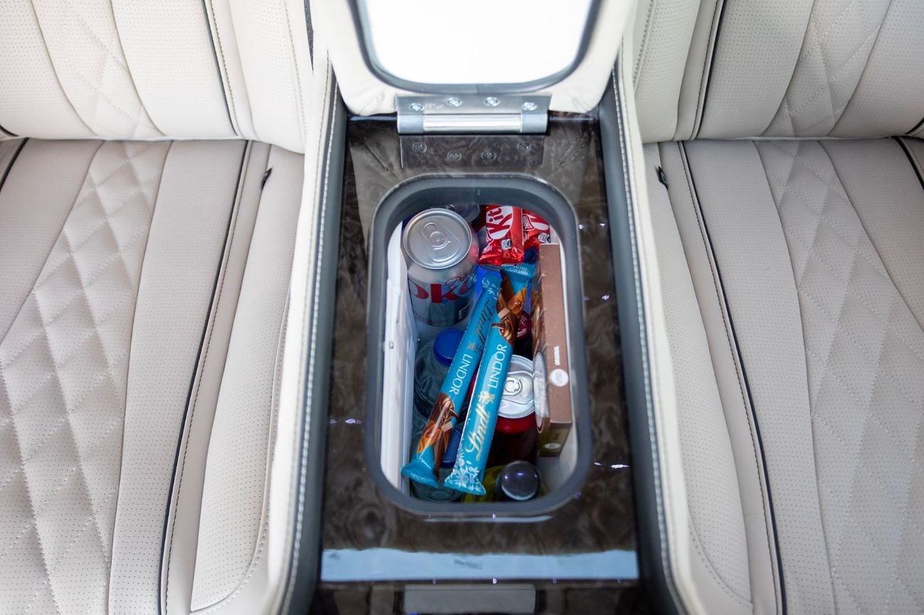 Mercedes Benz V300 AVANTGARDE Senzati® Jet Class® Oryx Edition® — Bespoke 6-Seat Silk Beige Leather | Mercedes-Benz Strategic Part