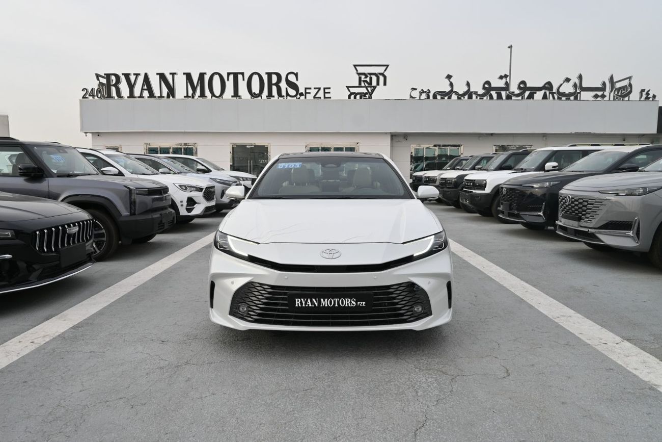 Toyota Camry Toyota Camry Limited 2.5L Hybrid, Model 2025, Color White