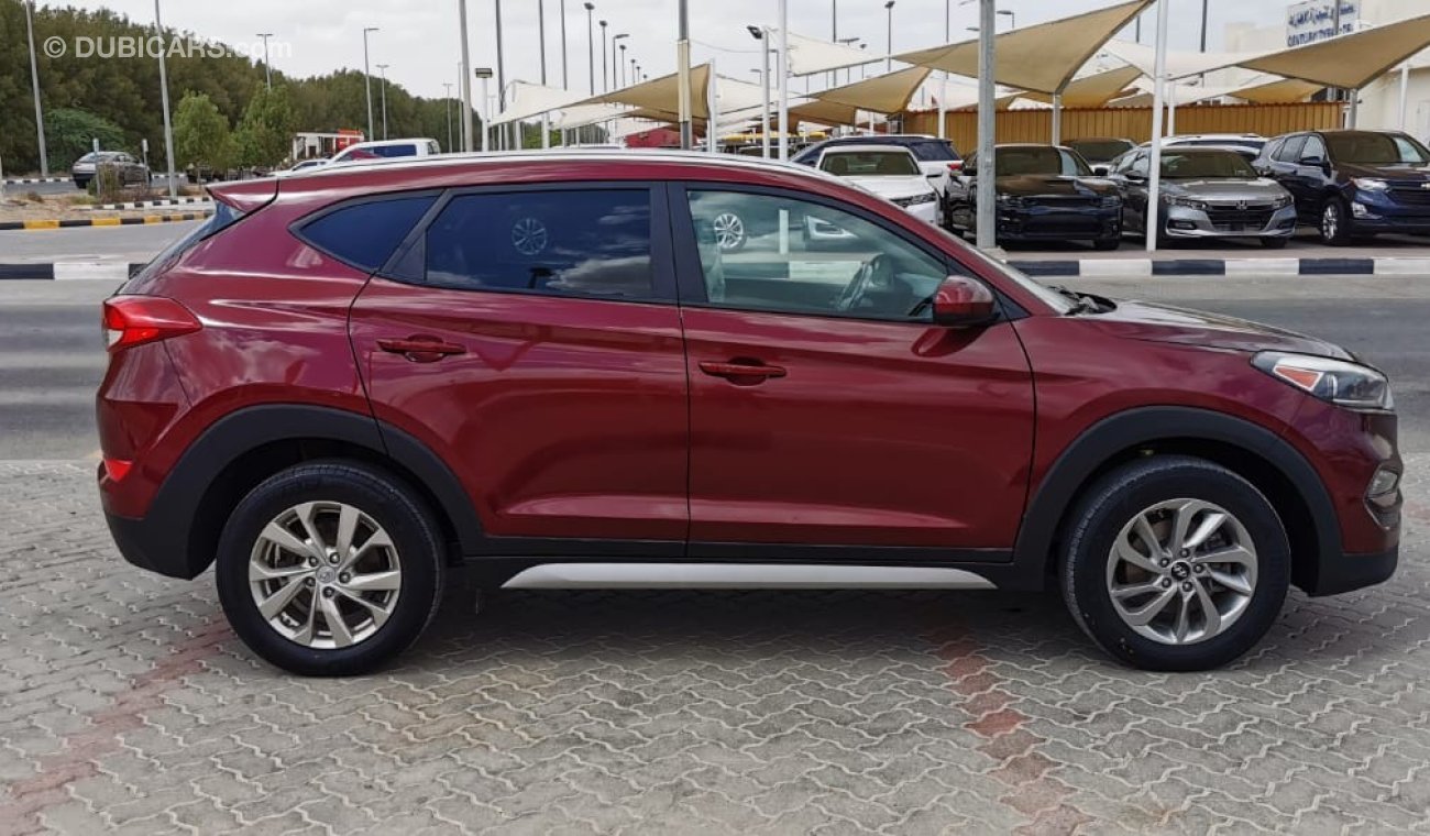 Hyundai Tucson SE - AWD