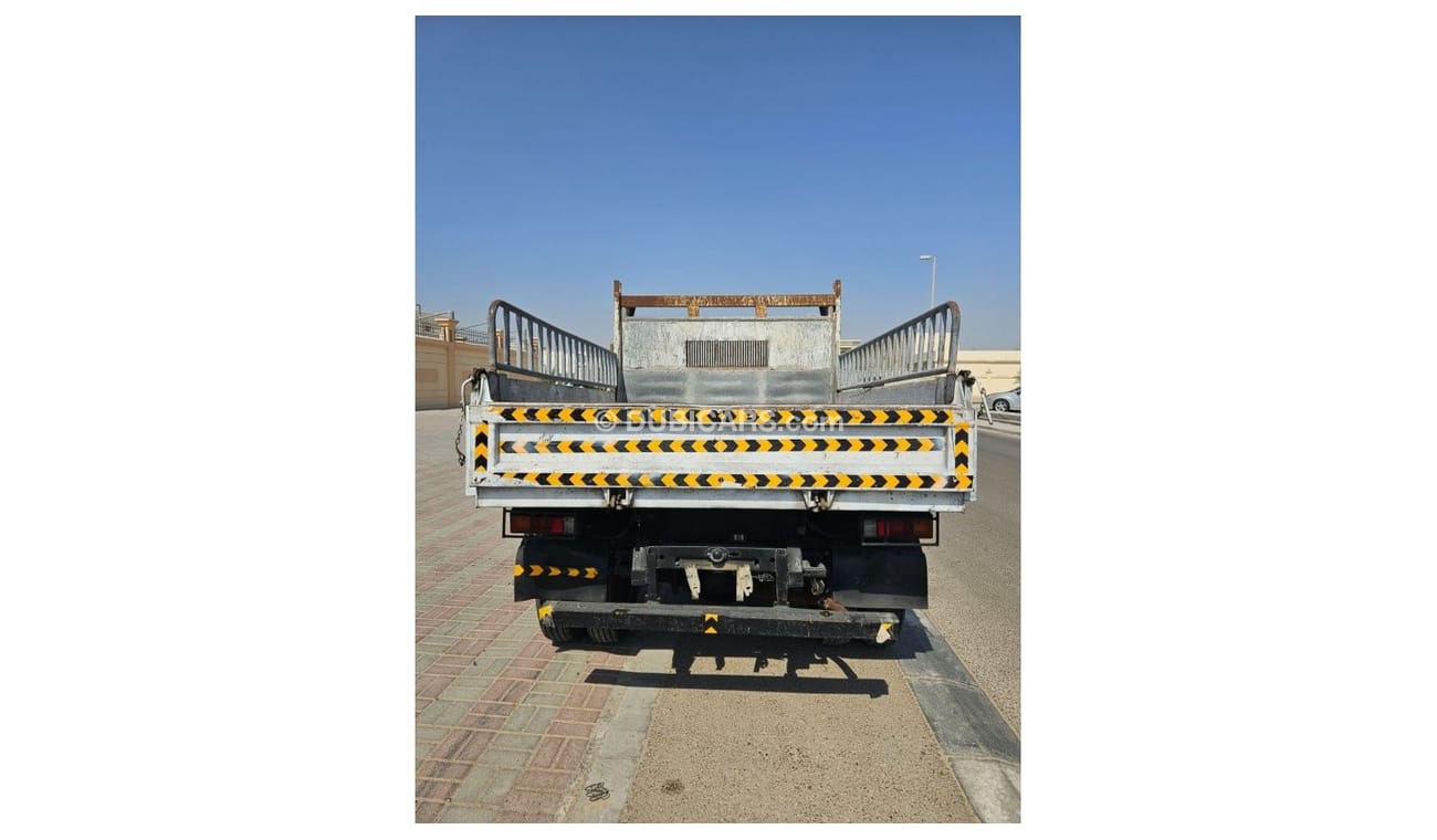 ميتسوبيشي فوسو كانتير Tipper