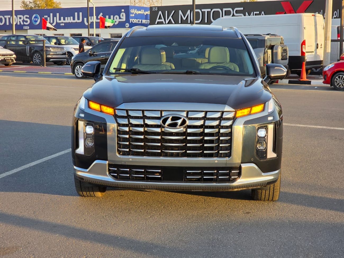 Hyundai Palisade 3.8L Calligraphy two sunroof , 360 camera and parking sensors