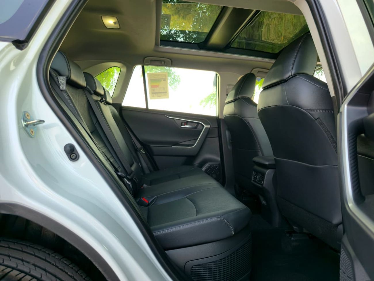 تويوتا راف ٤ TOYOTA RAV4 HYBRID 2.5L AWD FULL-OPTION LIMITED 2025 MODEL