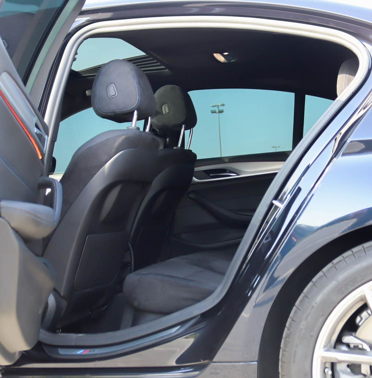 BMW 520i Std 2.0L BMW | 520i M-KIT | 2020 GCC Full Service History Accident free | Original Paint | 1367 P.M