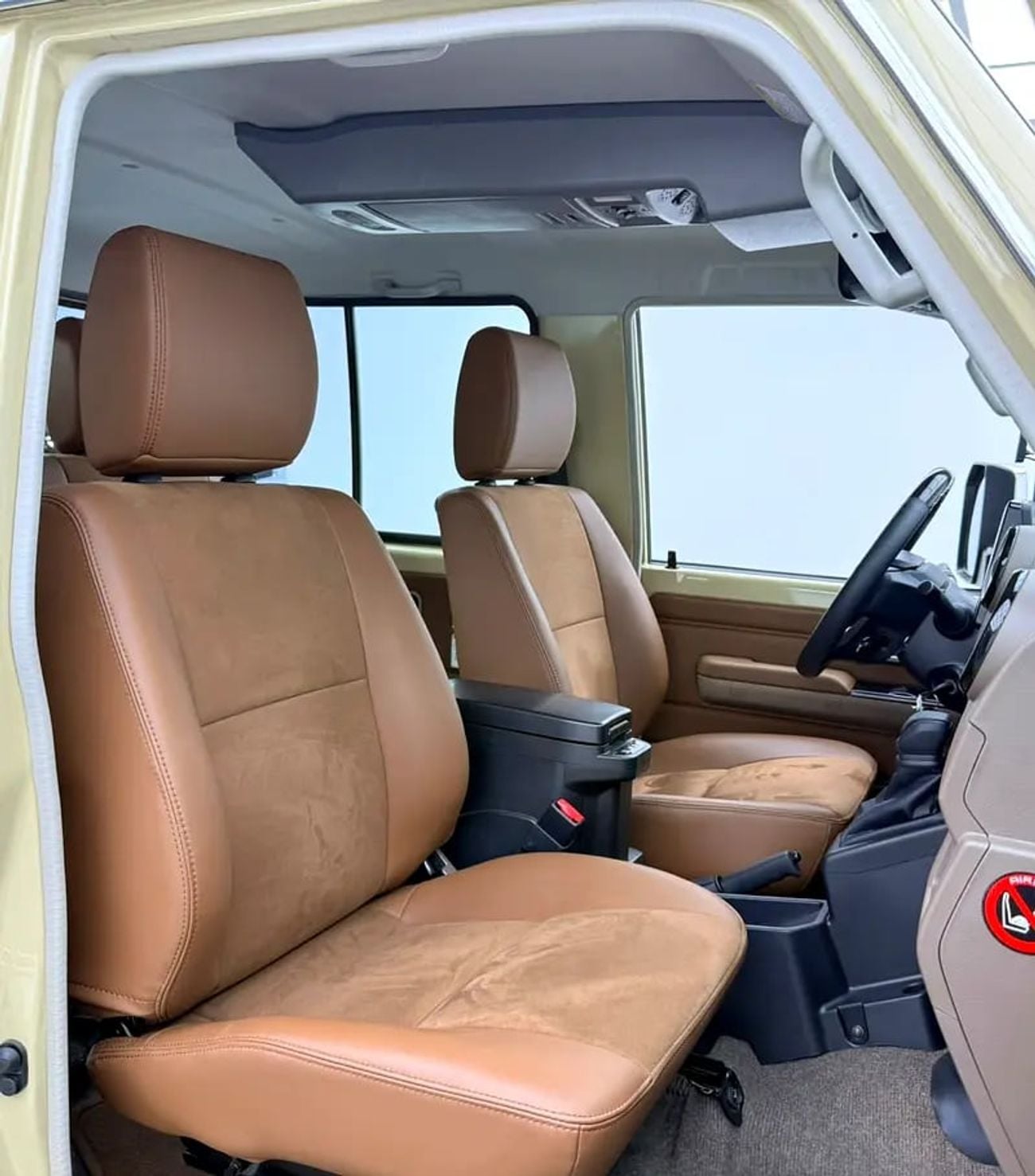 Toyota Land Cruiser 70 LC 78 40TH ANNIVERSARY 4.0L AT Land Cruiser 70 40th Anniversary, Warranty, Full Service History, GCC