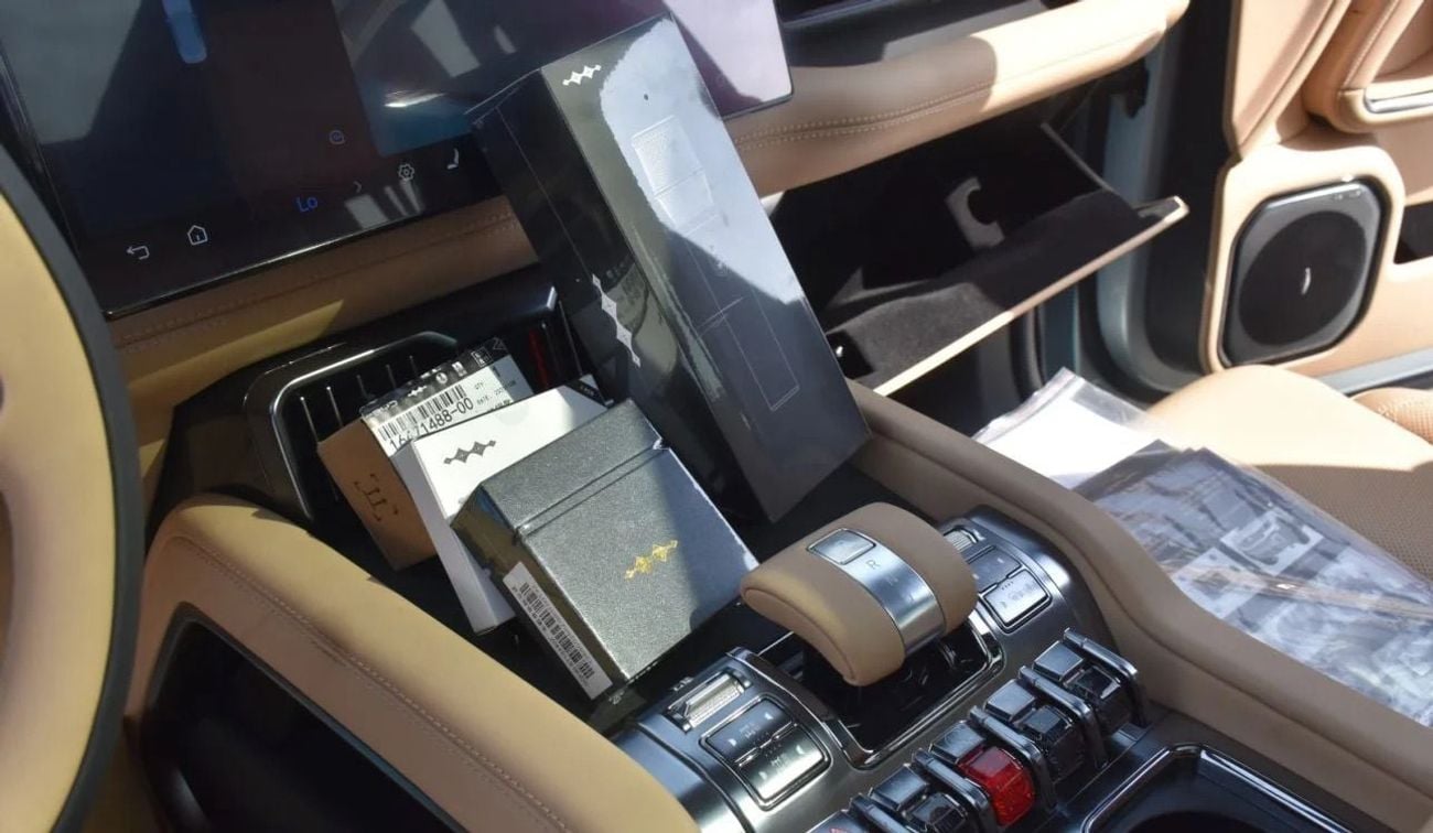 BYD Leopard 8 Smart and Brave Flagship Edition (7 Seats)