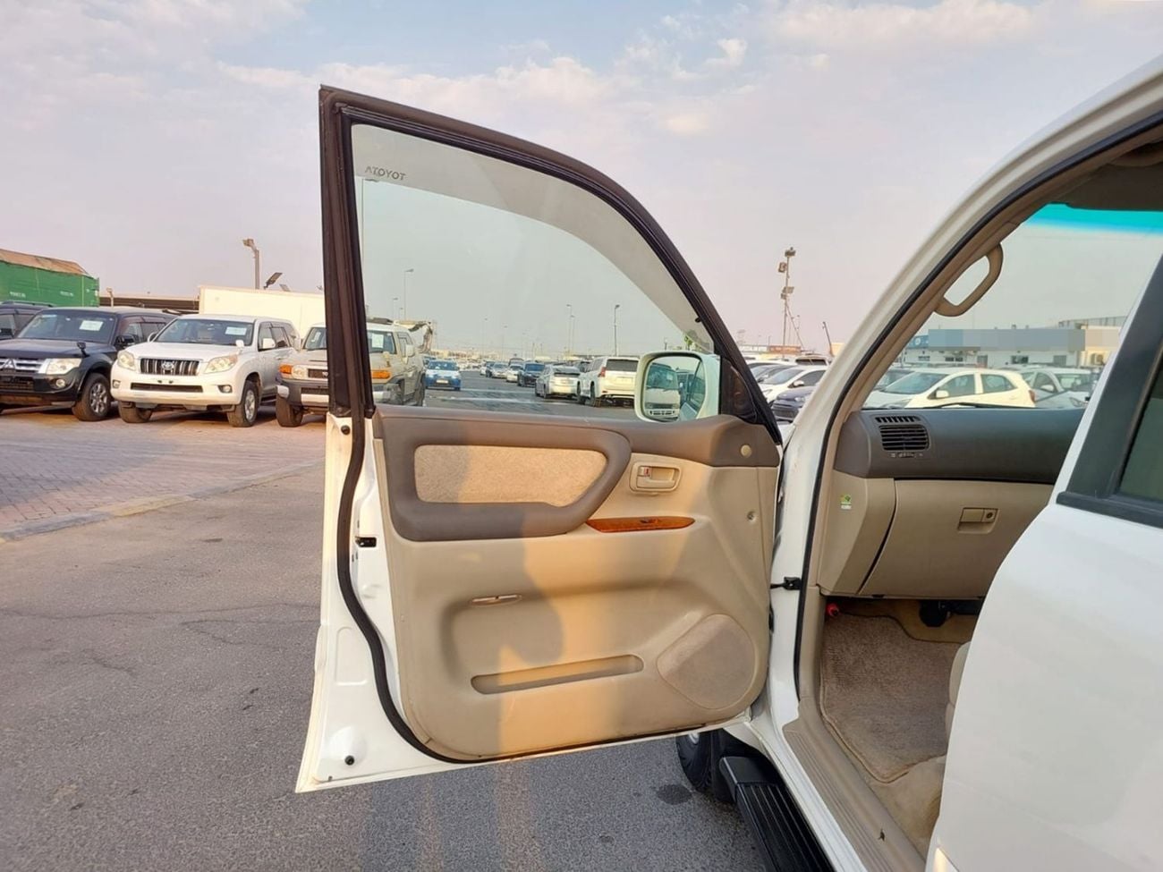 Toyota Land Cruiser TOYOTA LAND CRUISER SUV RHD 2006 MODEL 4.7 L PETROL AUTOMATIC(PM58053)