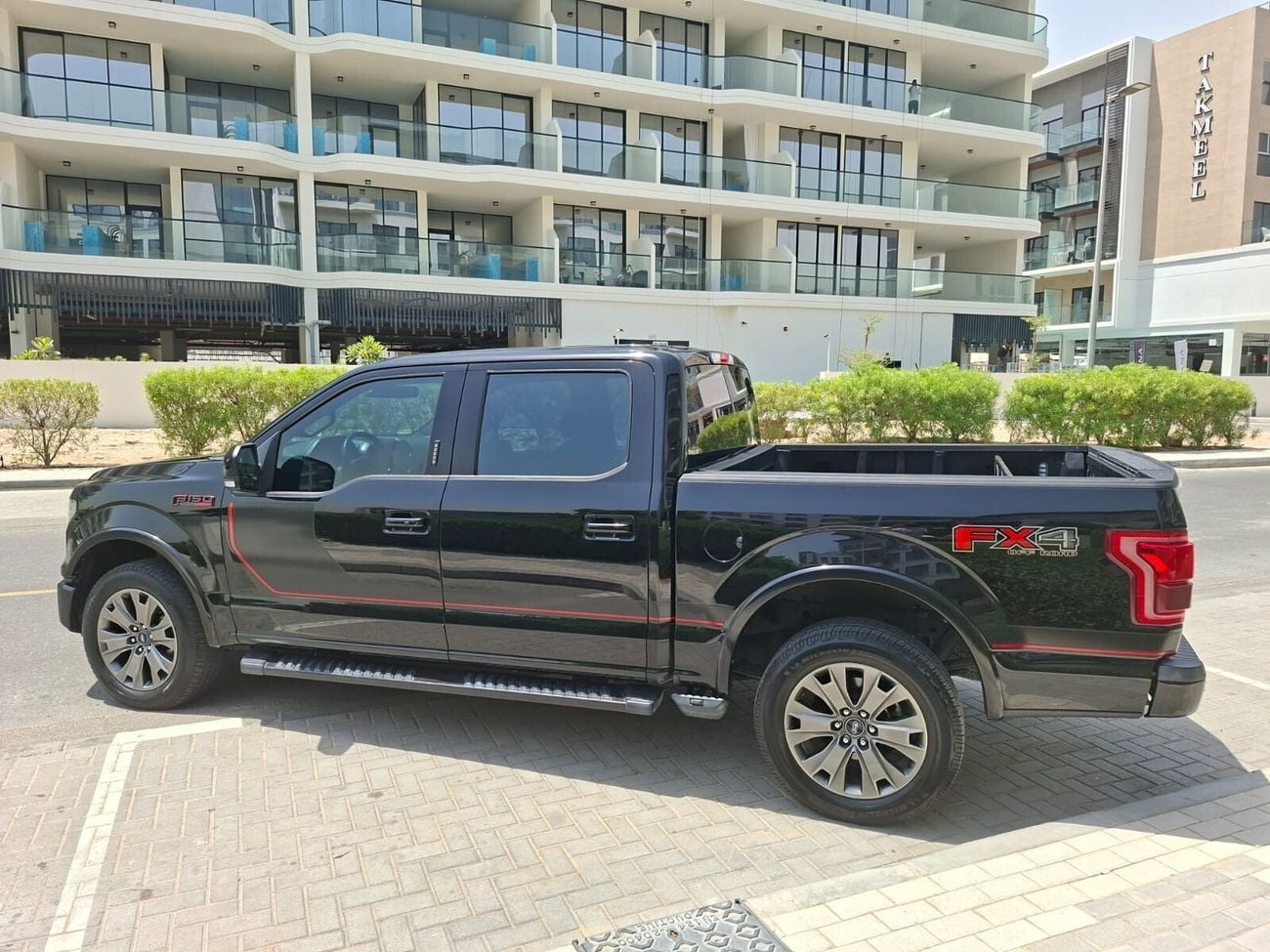 Ford F-150 LARIAT CREW LUX+SPORTS PK