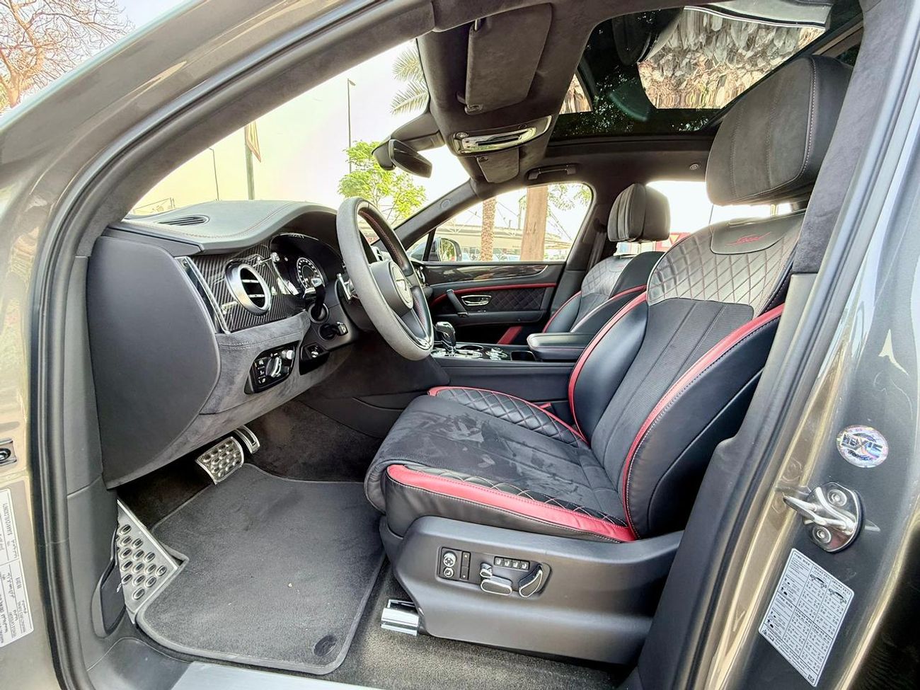 Bentley Bentayga BENTLEY BENTAYGA W12 SPEED | GCC SPECS | YEAR : 2020 | F.S.H WITH AGENCY | UNDER WARRANTY