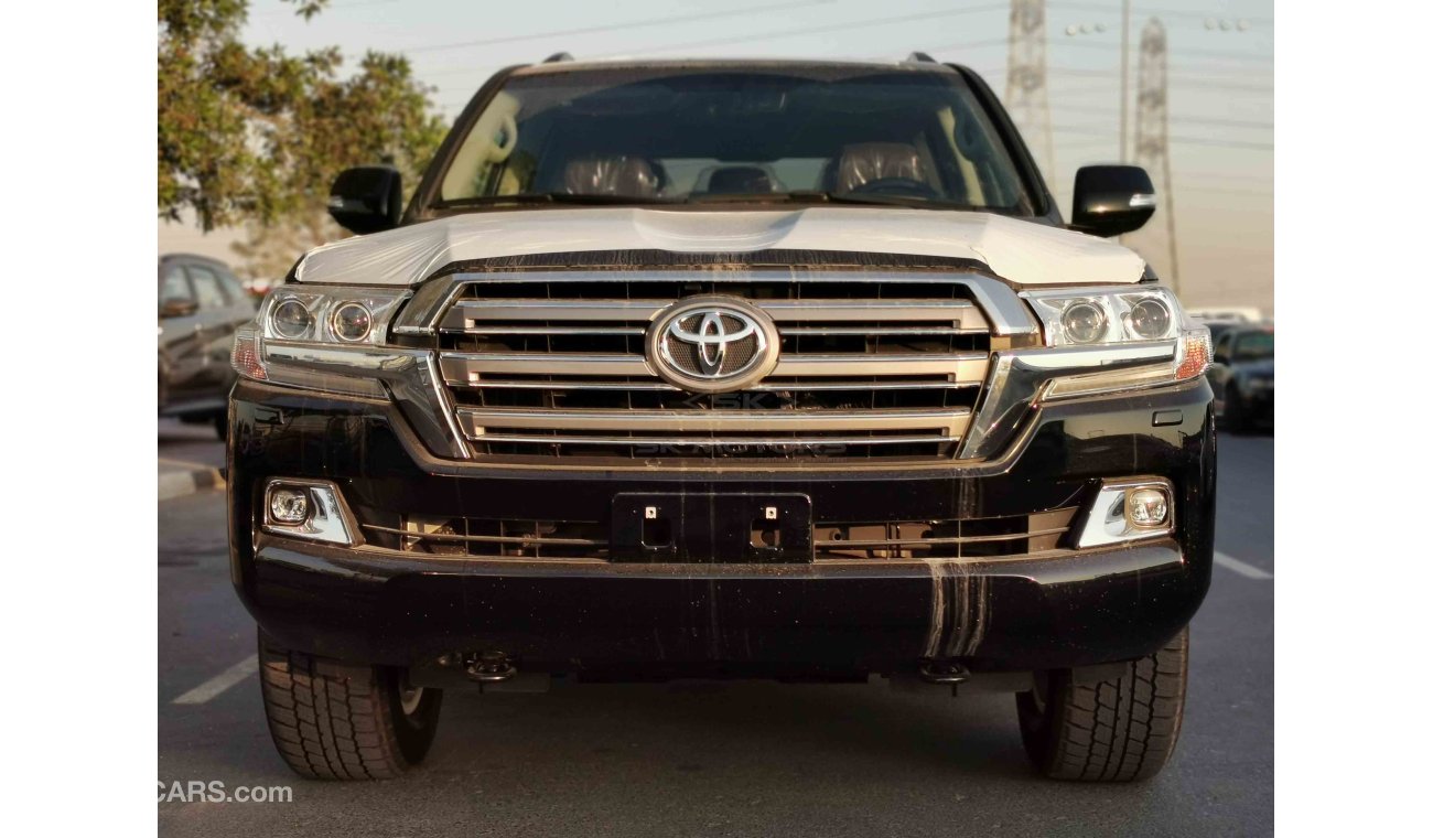 تويوتا لاند كروزر 4.5L V8 Diesel, 18" Rims, Driver Memory Seat, Front & Rear A/C, Heated & Cooled Seats (CODE # VX02)