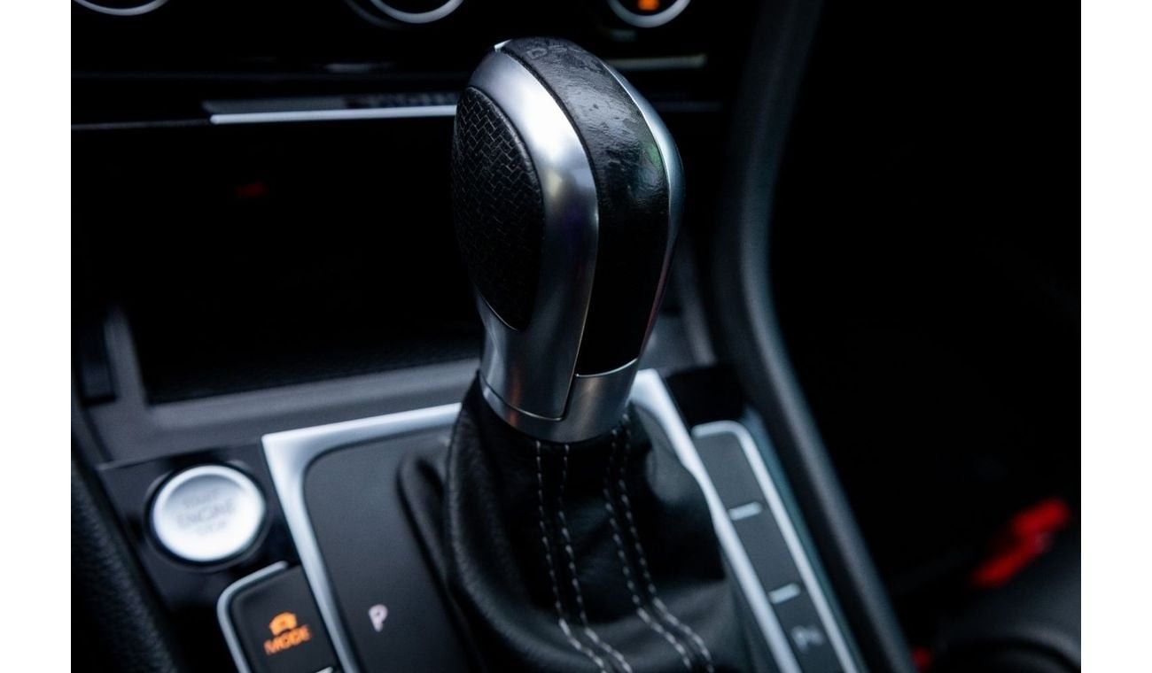 Volkswagen Golf R Volkswagen Golf R 2019 GCC under Warranty with Flexible Down-Payment.