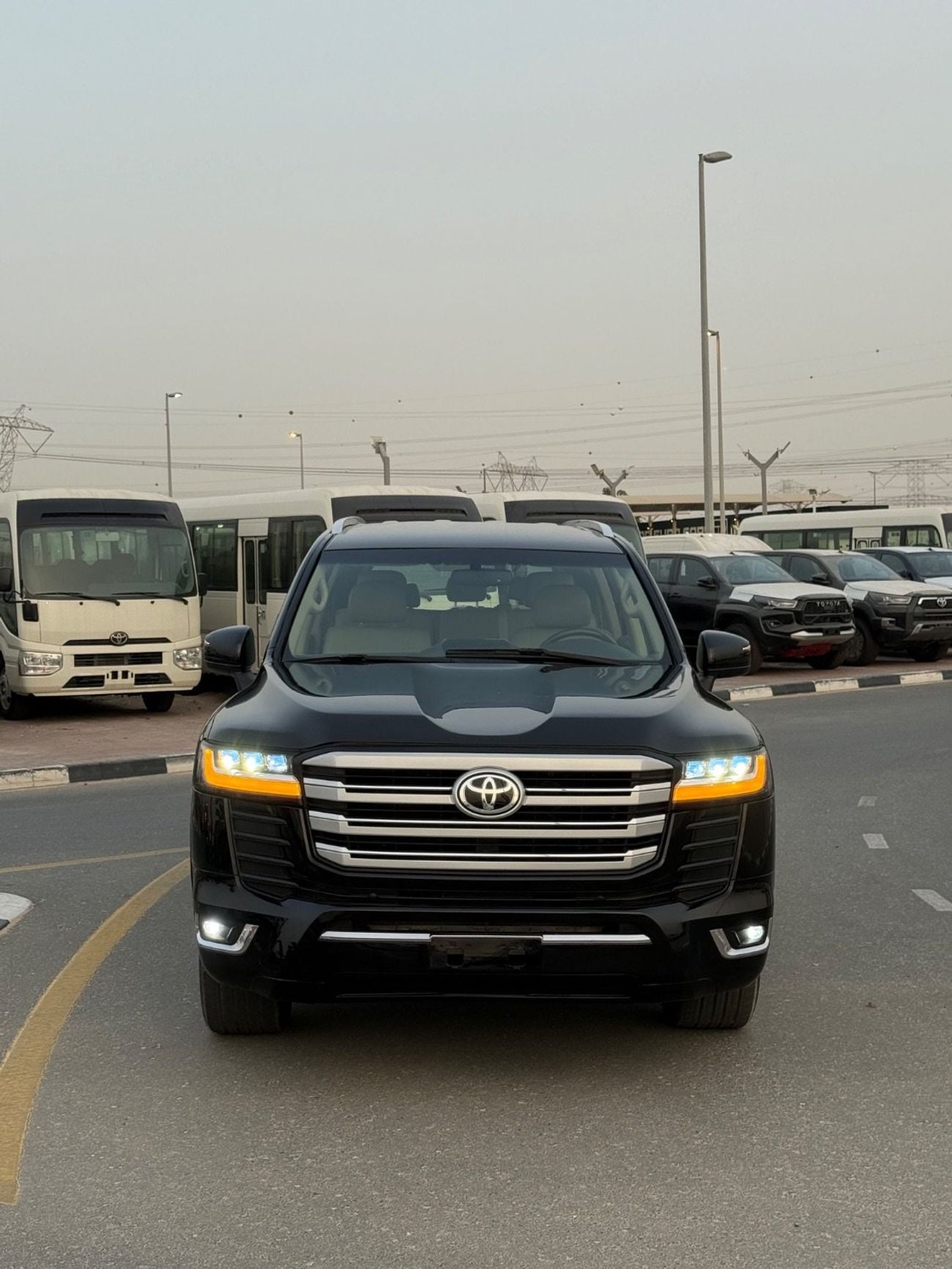 Toyota Land Cruiser SAFARI 2019 LAND CRUISER GXR V6/4.0 FACELIFTED 2025 EXCELLENT CONDITION GCC