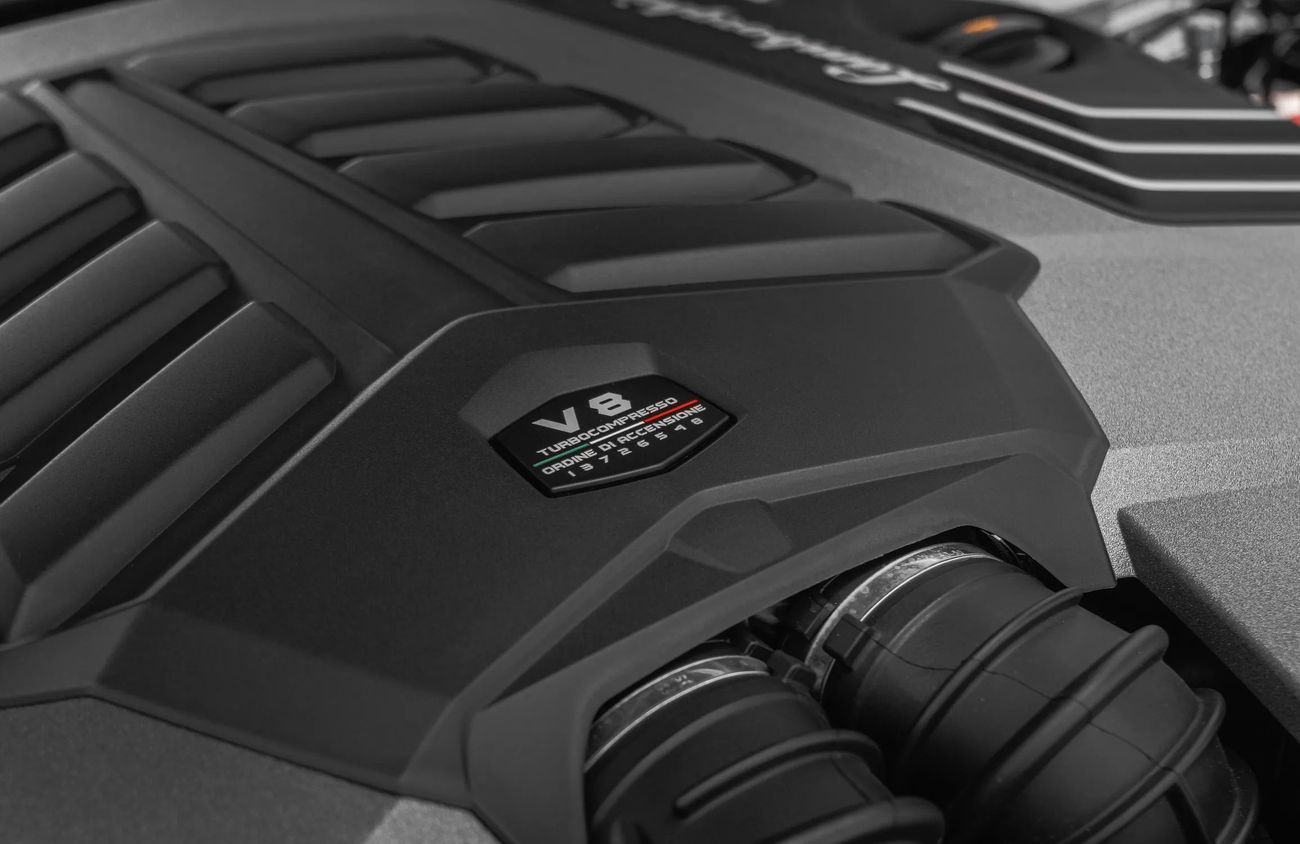 لامبورغيني اوروس 4.0L V8 Twin-Turbocharged Engine + eMotors