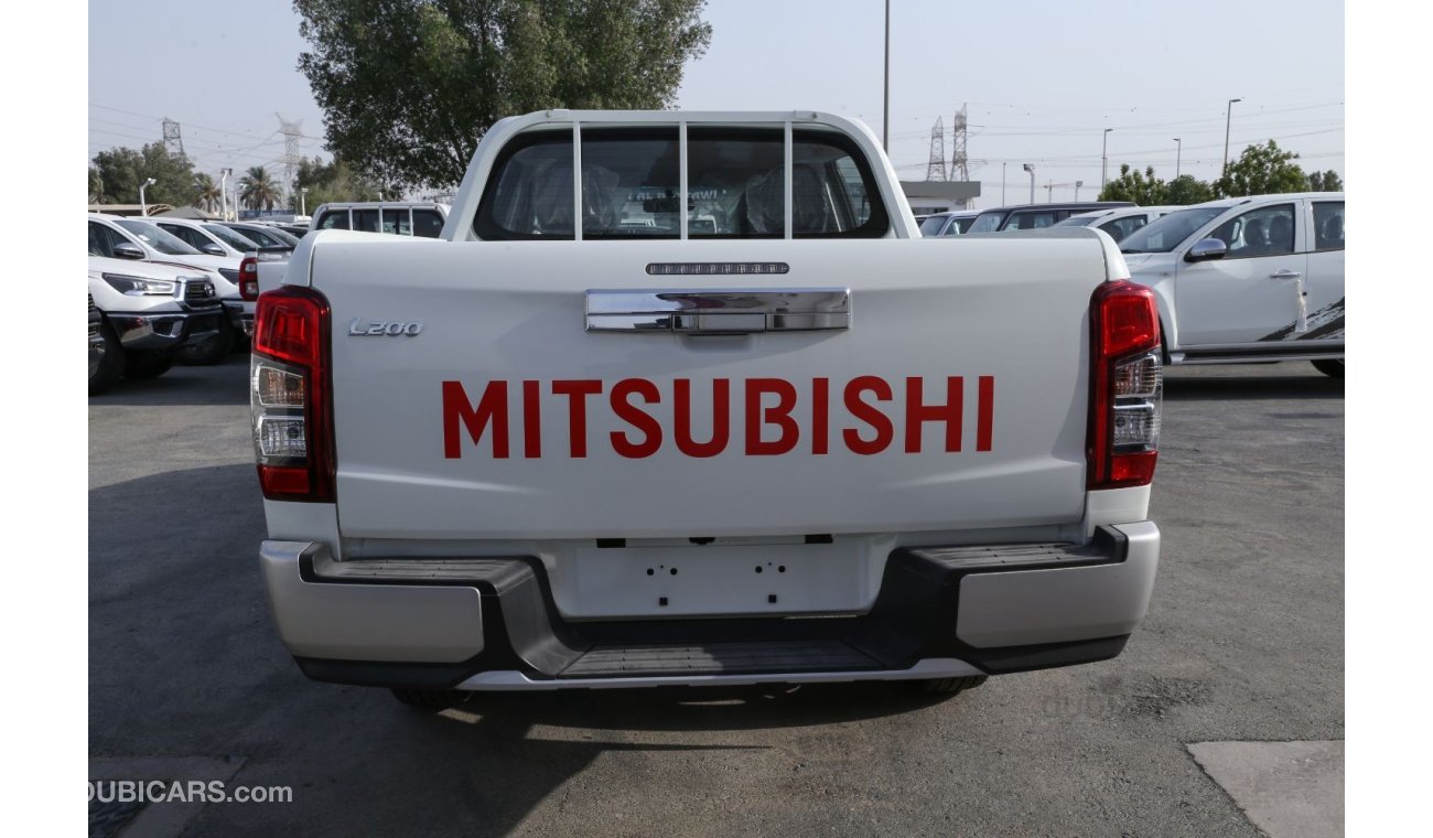 Mitsubishi L200 Pick UP 4X4 Double Cabin 2.4L Petrol