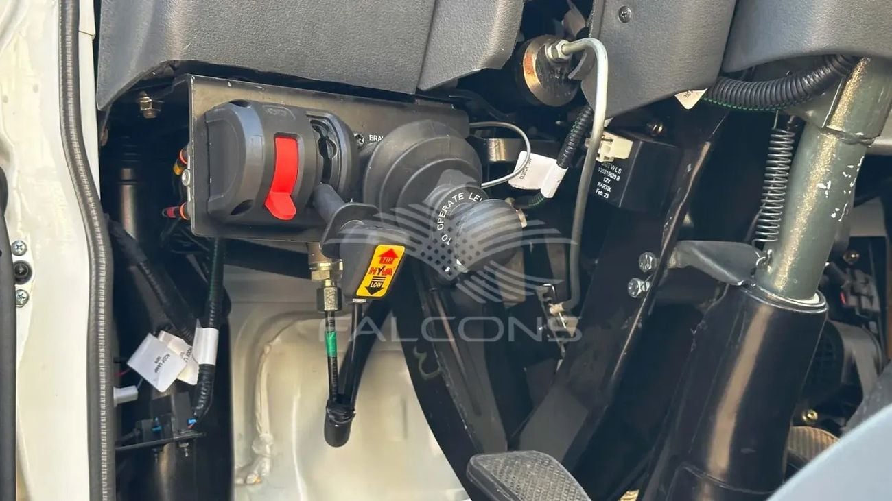 إس إم إل إيسوزو سمراٹ T3500 تپر SML-Isuzu Samrat T3500 Tipper 3.5L Diesel MT - LHD