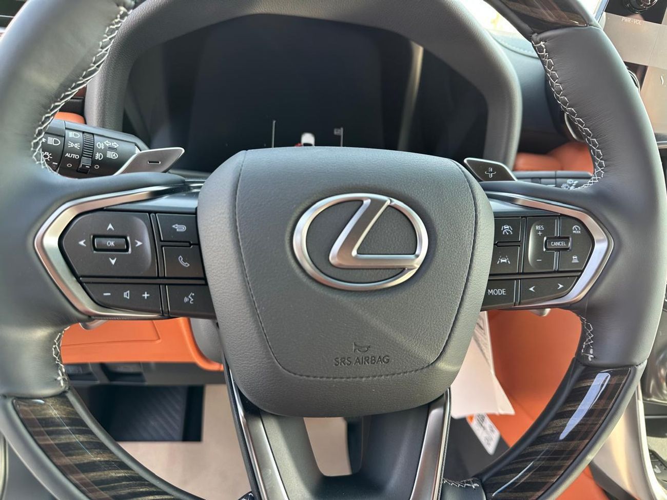 لكزس LX 600 2026 Lexus LX600 VIP (4-Seater) 3.5L V6 Twin-Turbo Petrol A/T 4WD Export Only