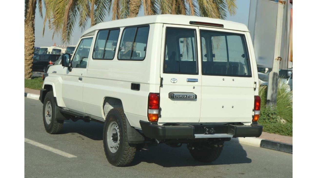 Toyota Land Cruiser 70 3 Doors