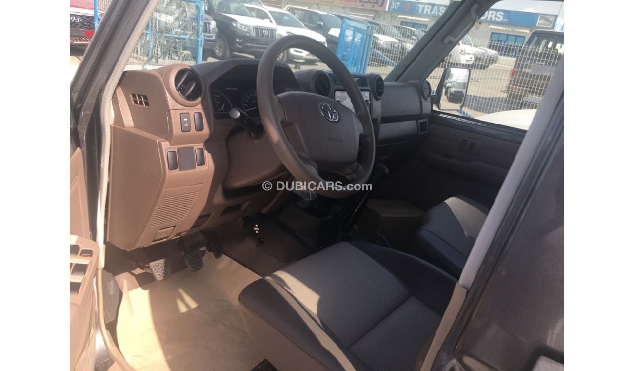 Toyota Land Cruiser LX10 hard top 5 dors