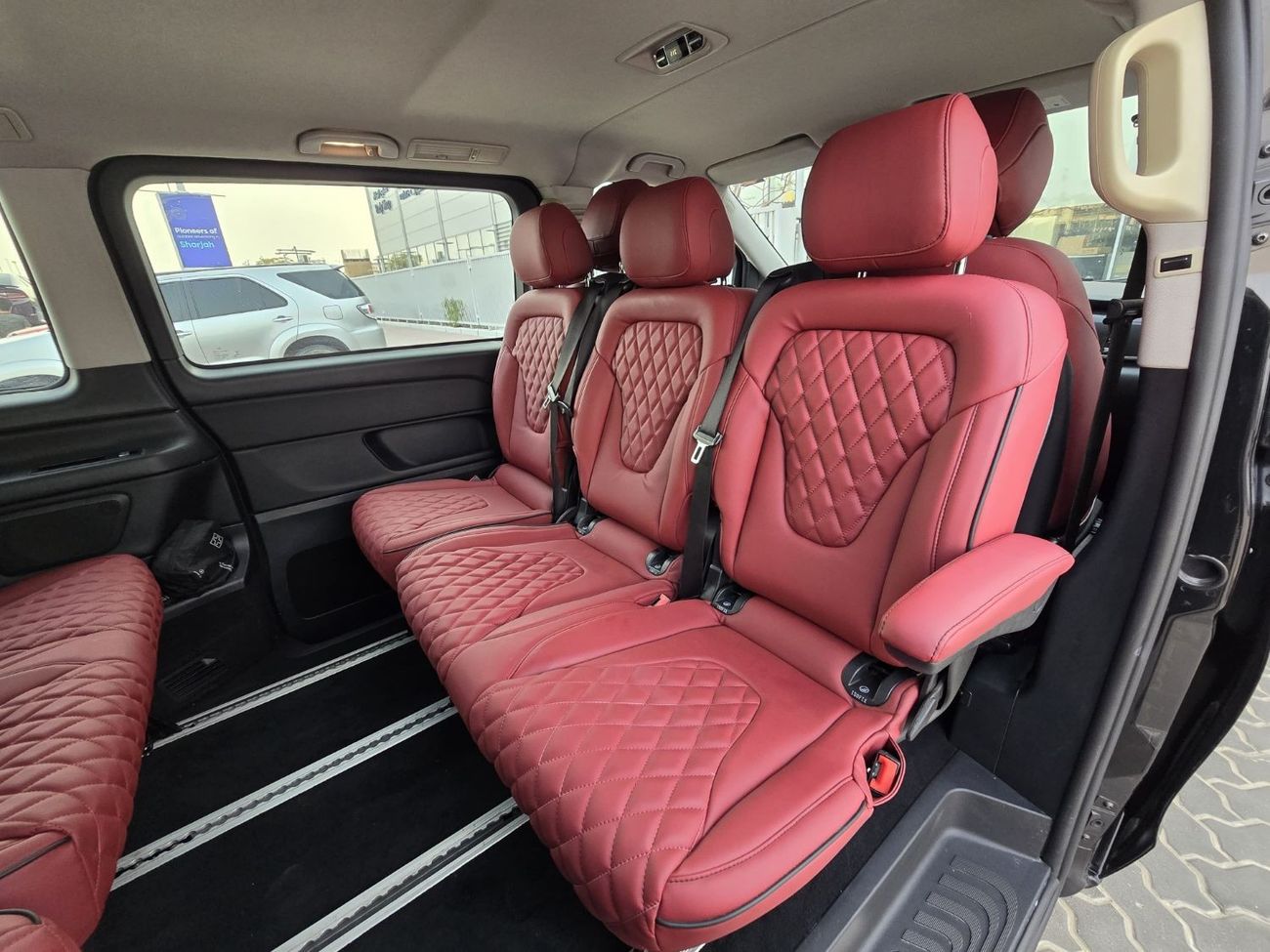 مرسيدس بنز V 250 اكسكلوسيف