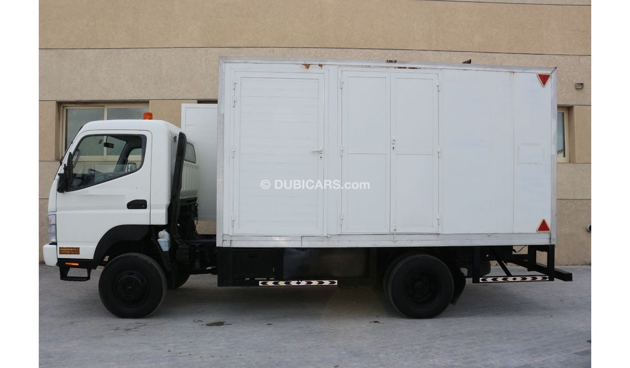 ميتسوبيشي فوسو كانتير ميتسوبيشي بيك اب مع مولد كهرباء 2007 ماشيه فقط 8000 كيلوا