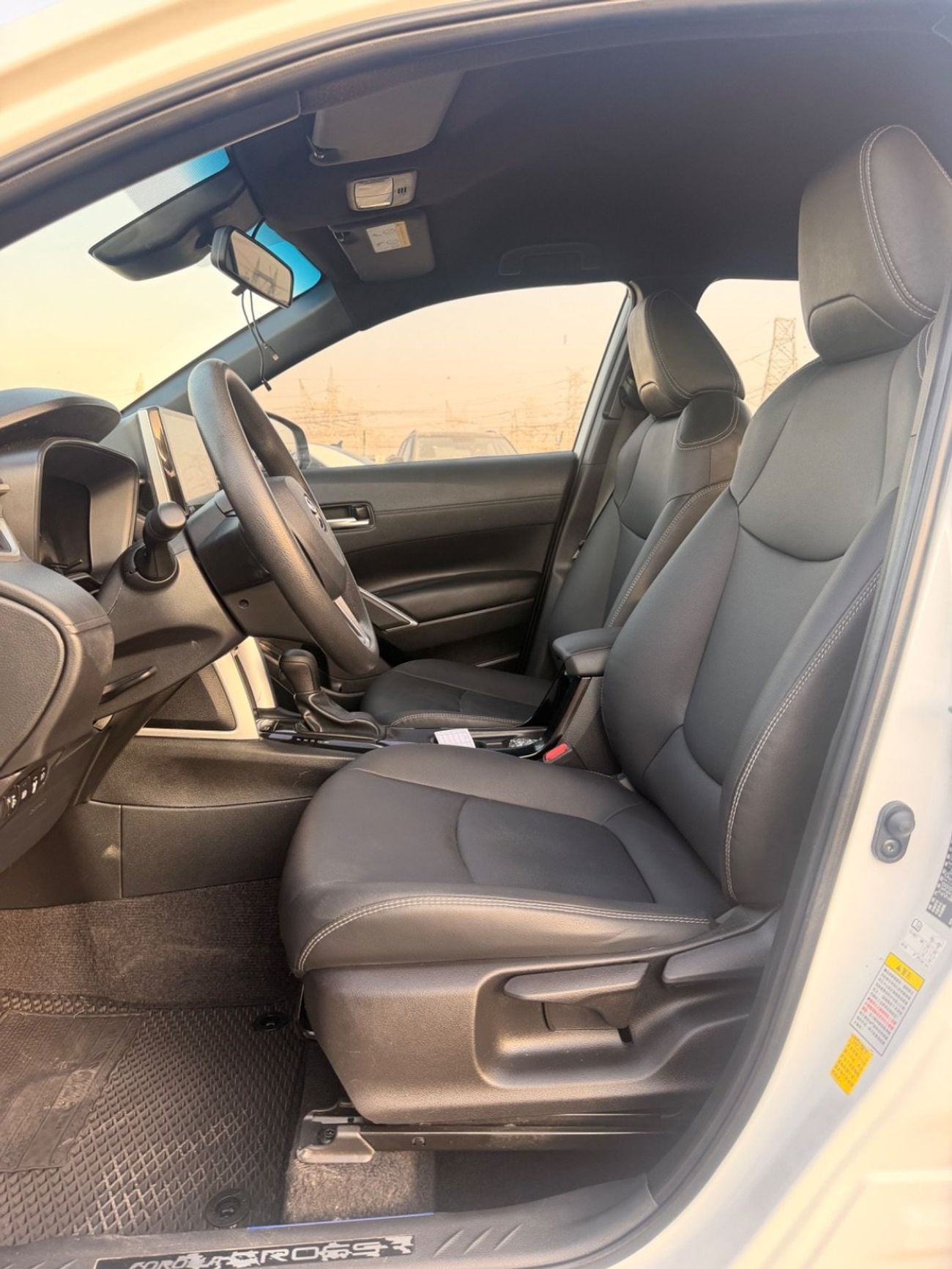 Toyota Corolla Cross Hybrid 2.0 L 360 camera full option