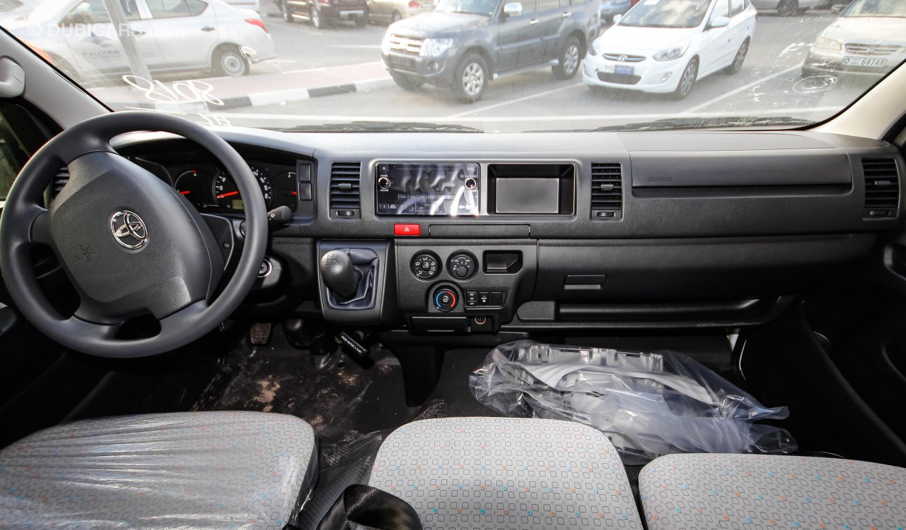 Toyota Hiace GL 2.5L Diesel 16 Seats