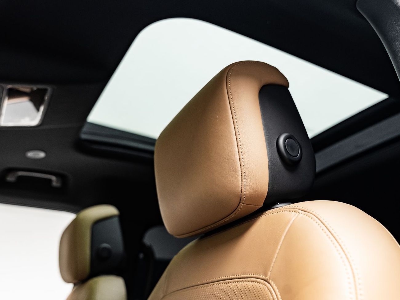 Land Rover Defender P400 110 X-Dynamic HSE 3.0L (5 Seater) 2025 Land Rover Defender 110 P400 HSE X-Dynamic, 2029 Land Ro