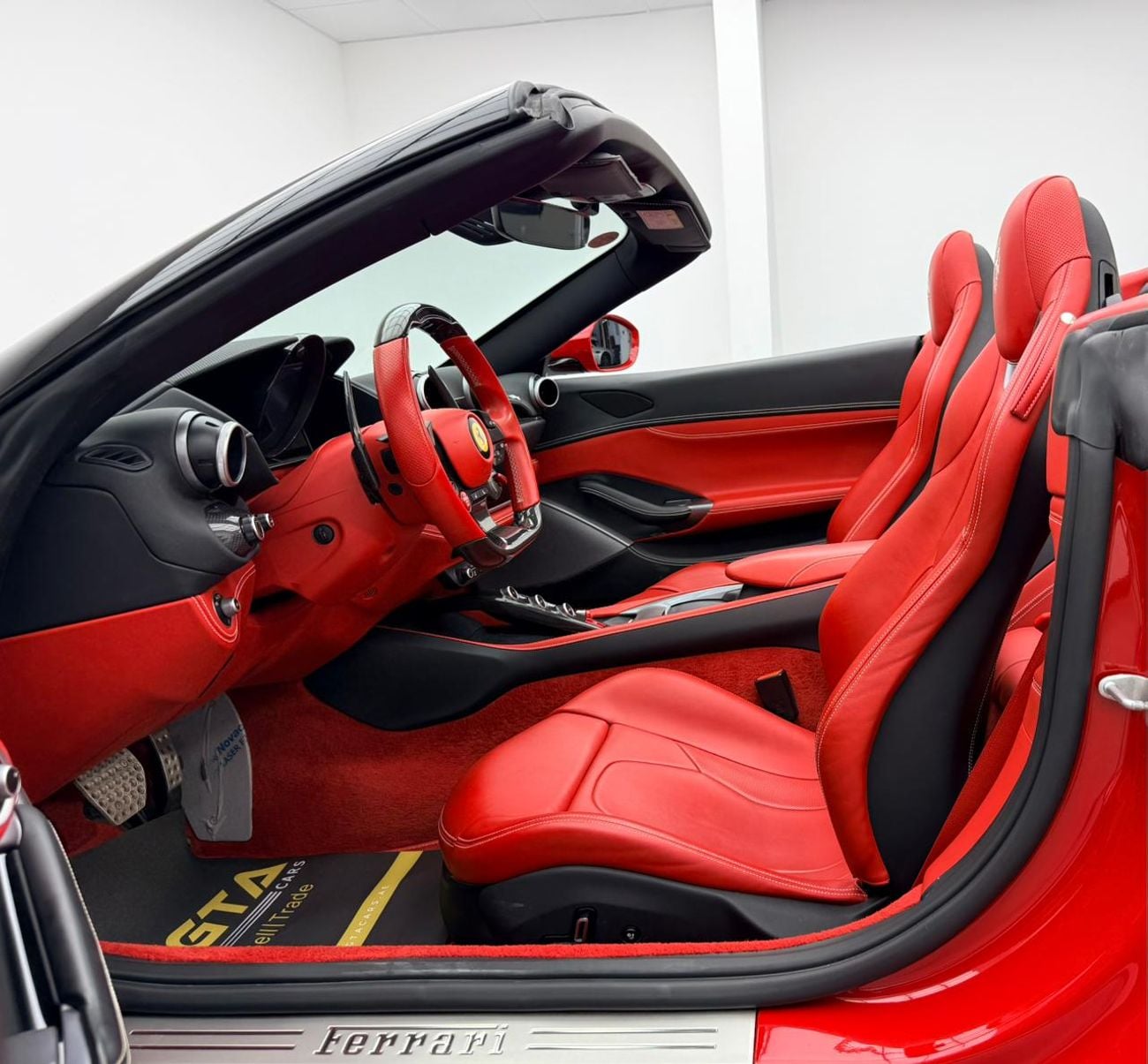 فيراري بورتوفينو 2019 Ferrari Portofino, Warranty, Service History, Carbon Fiber Interior, Fully Loaded, Jap