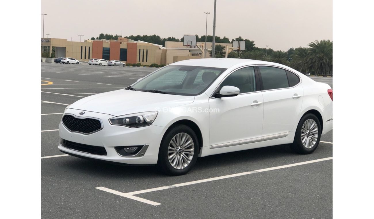 Kia Cadenza EX MODEL 2015 GCC CAR PERFECT CONDITION INSIDE AND OUTSIDE 2keys