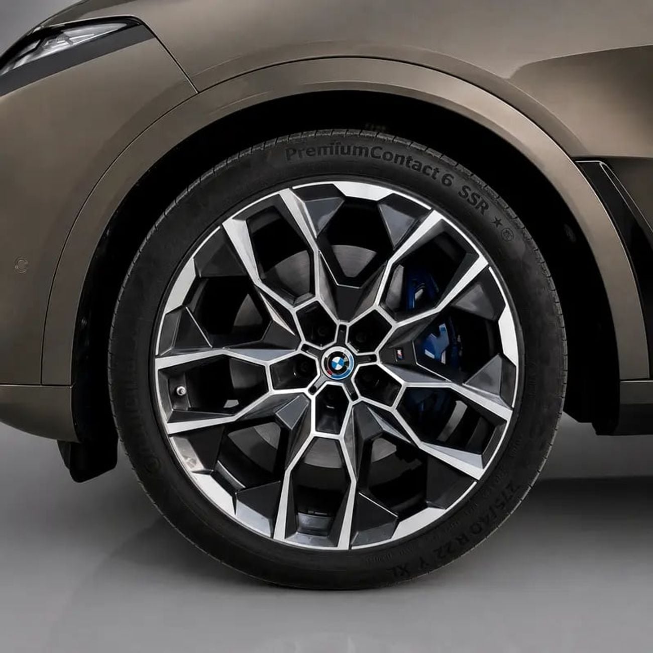 BMW X7 XDRIVE40I M SPORT 5,269 P.M • 0% Downpayment • 40i M Sport • Agency Warranty