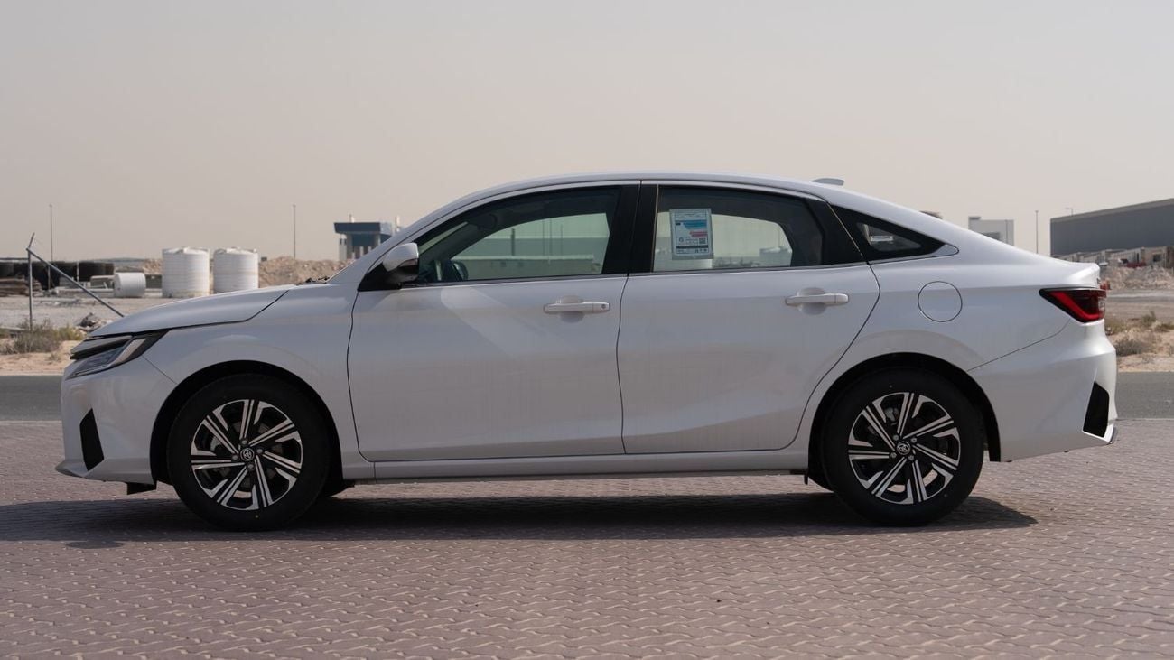 Toyota Yaris G 1.5 - Platinum White Pearl Inside Dark Brown | Export Only