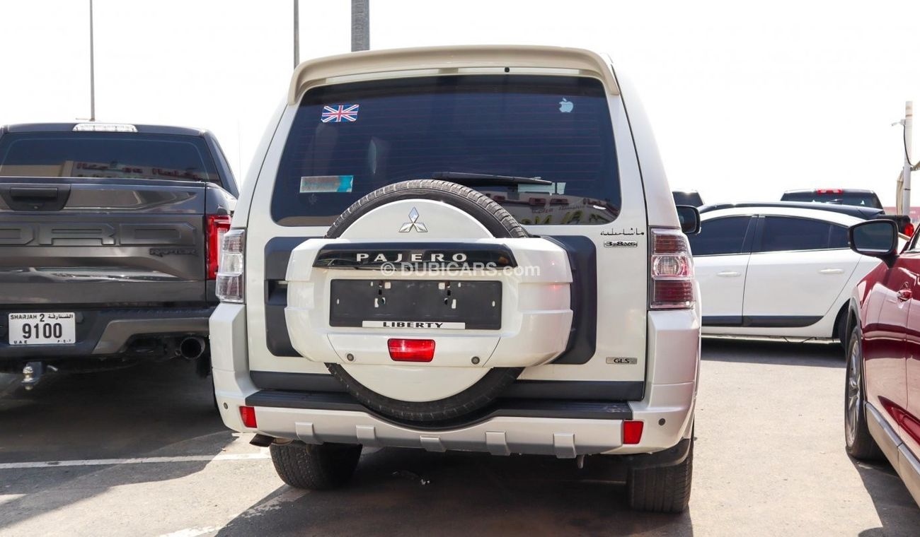 Mitsubishi Pajero GLS