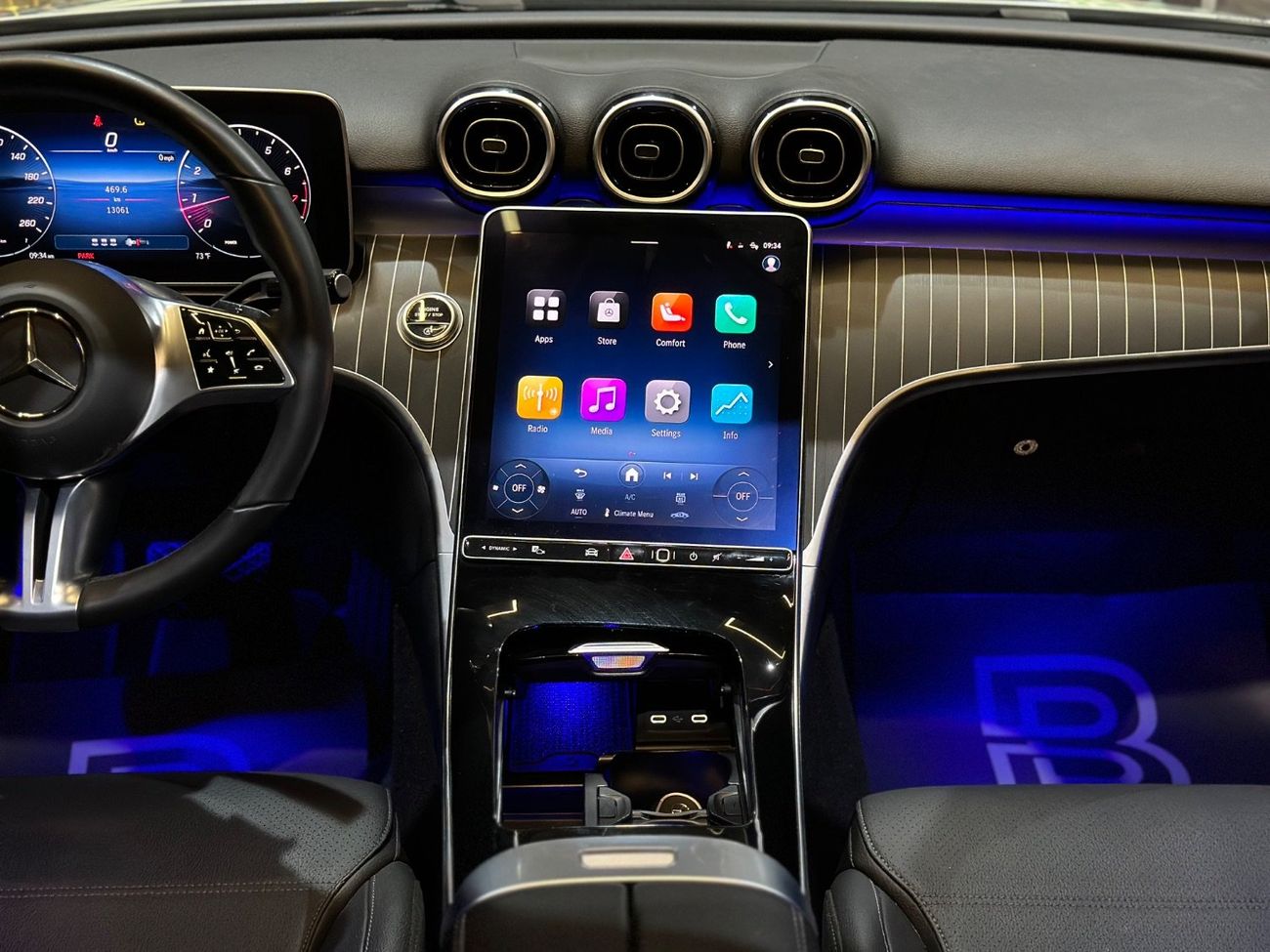 Mercedes-Benz C 300 Base MERCEDES-BENZ C300 | 2025 | FULL OPTIONS | VERY GOOD CONDITIONS