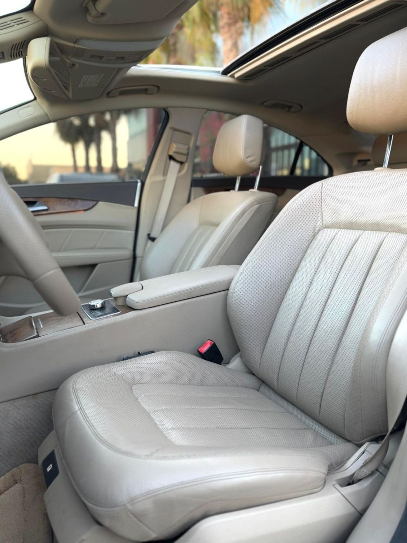 Mercedes-Benz CLS 500 Std 4.7L