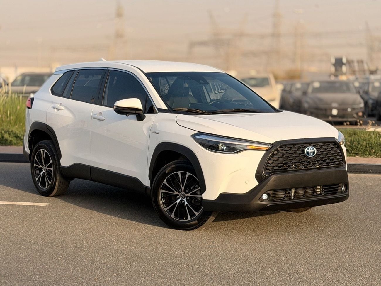 Toyota Corolla Cross Hybrid 2.0 L 360 camera full option