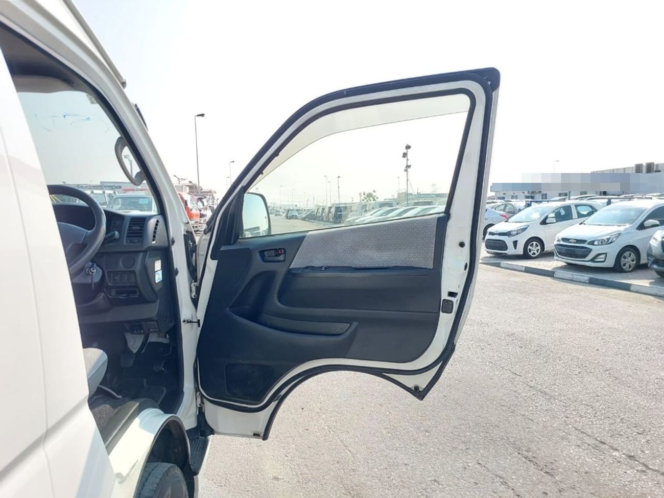 Toyota Hiace TOYOTA HIACE COMMUTER VAN RHD 2015 MODEL 2.7 L PETROL AUTOMATIC(PM07411)