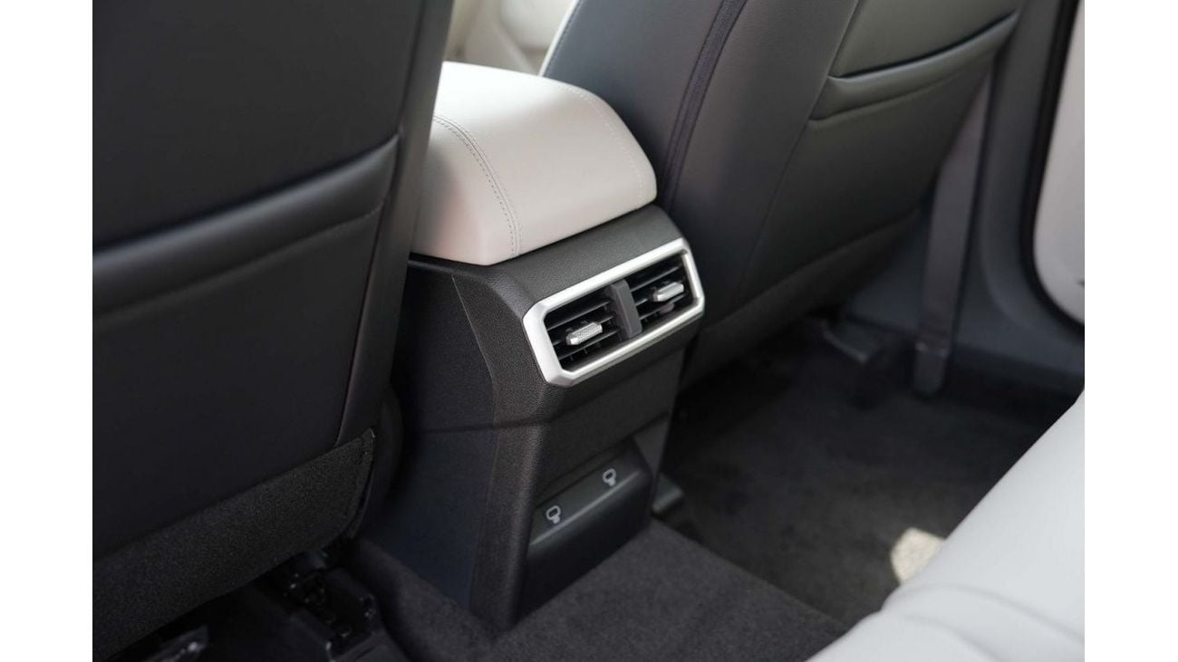 Kia Sportage 2024 KIA SPORTAGE 1.5 DELUXE - White inside Grey | Export Only | Safety package | Intelligent drivin