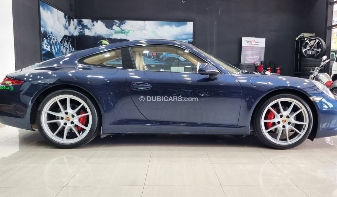 Porsche 911 PORSCHE CARRERA 2013 GCC WITH 68K KM FULL PORSCHE SERVICE HISTORY IN GOOD CONDITION FOR 220K AED