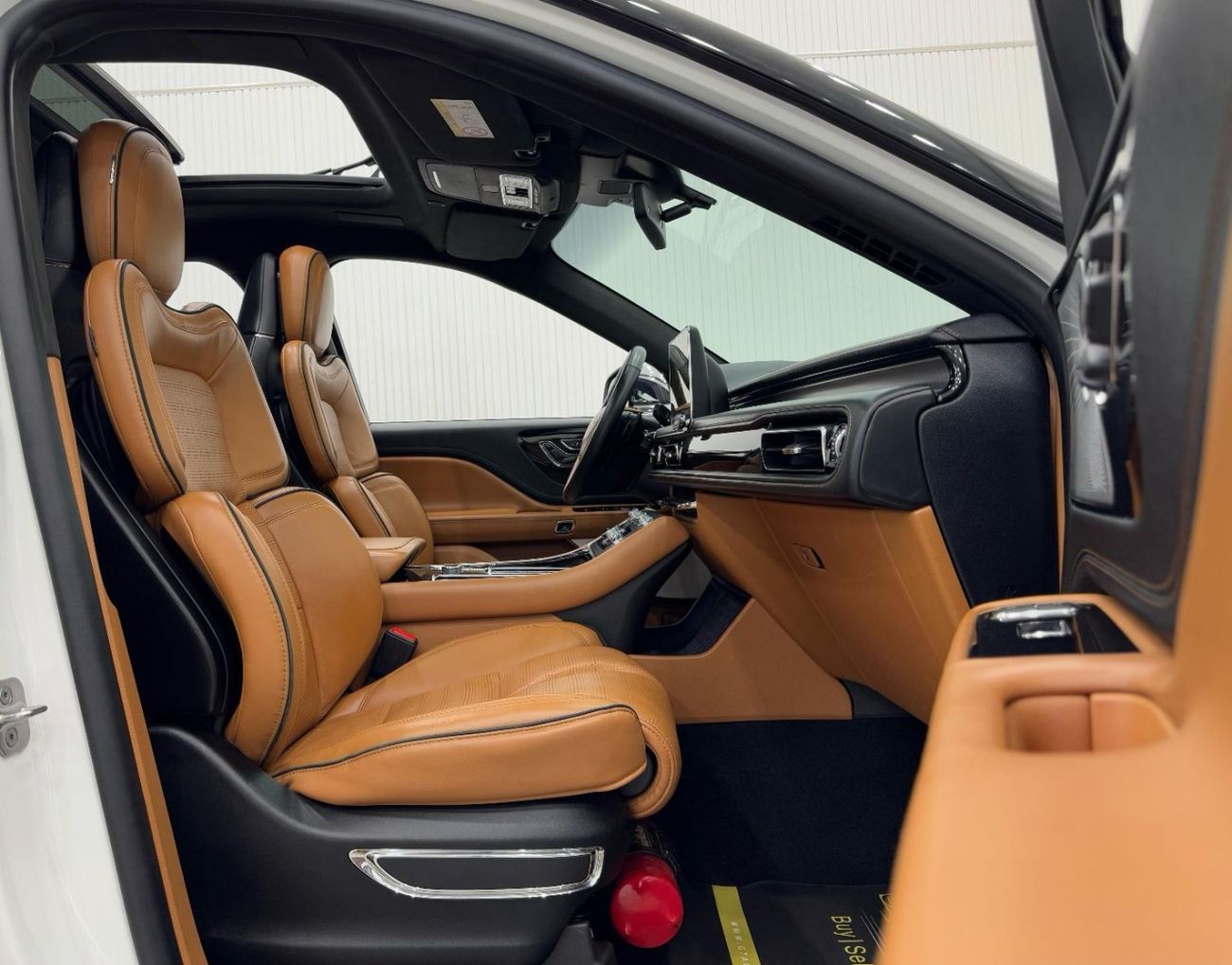 Lincoln Navigator Presidential 3.5L 2020 Lincoln Navigator Presidentail, Warranty, Service History, Excellent Conditio