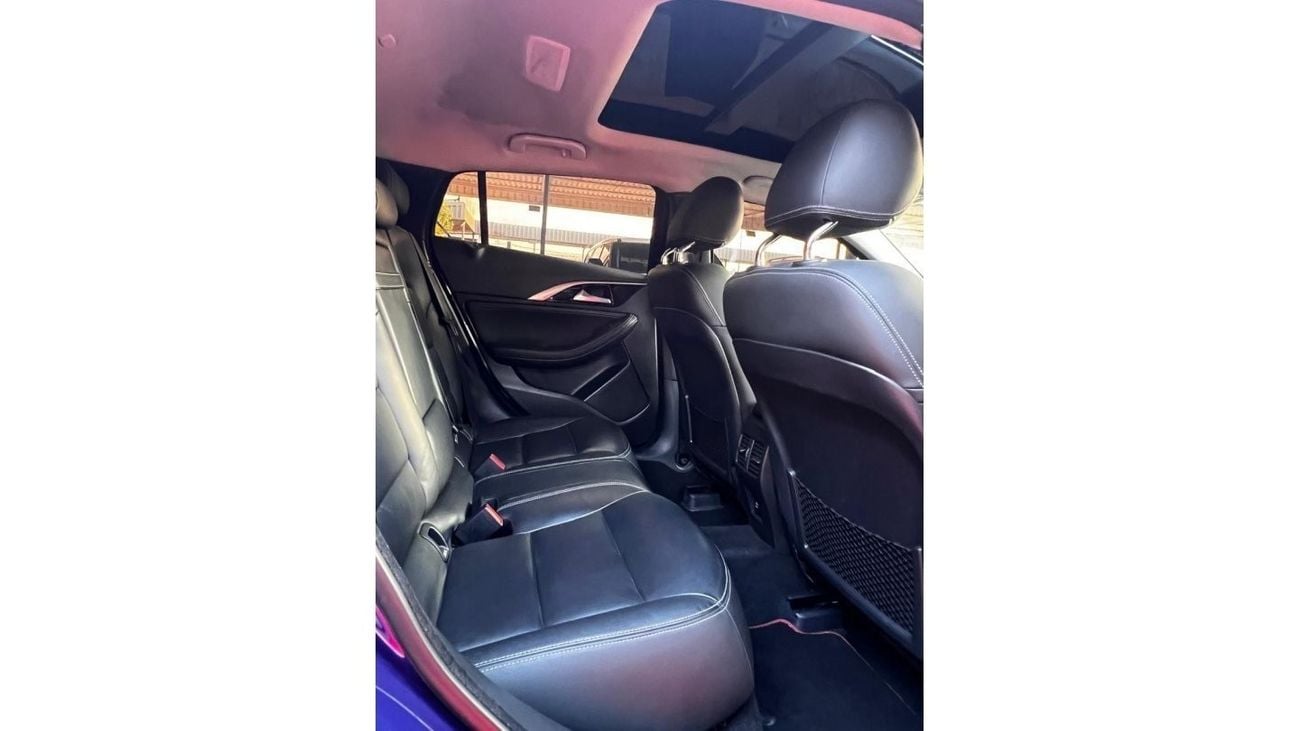 Infiniti Q30 Premium