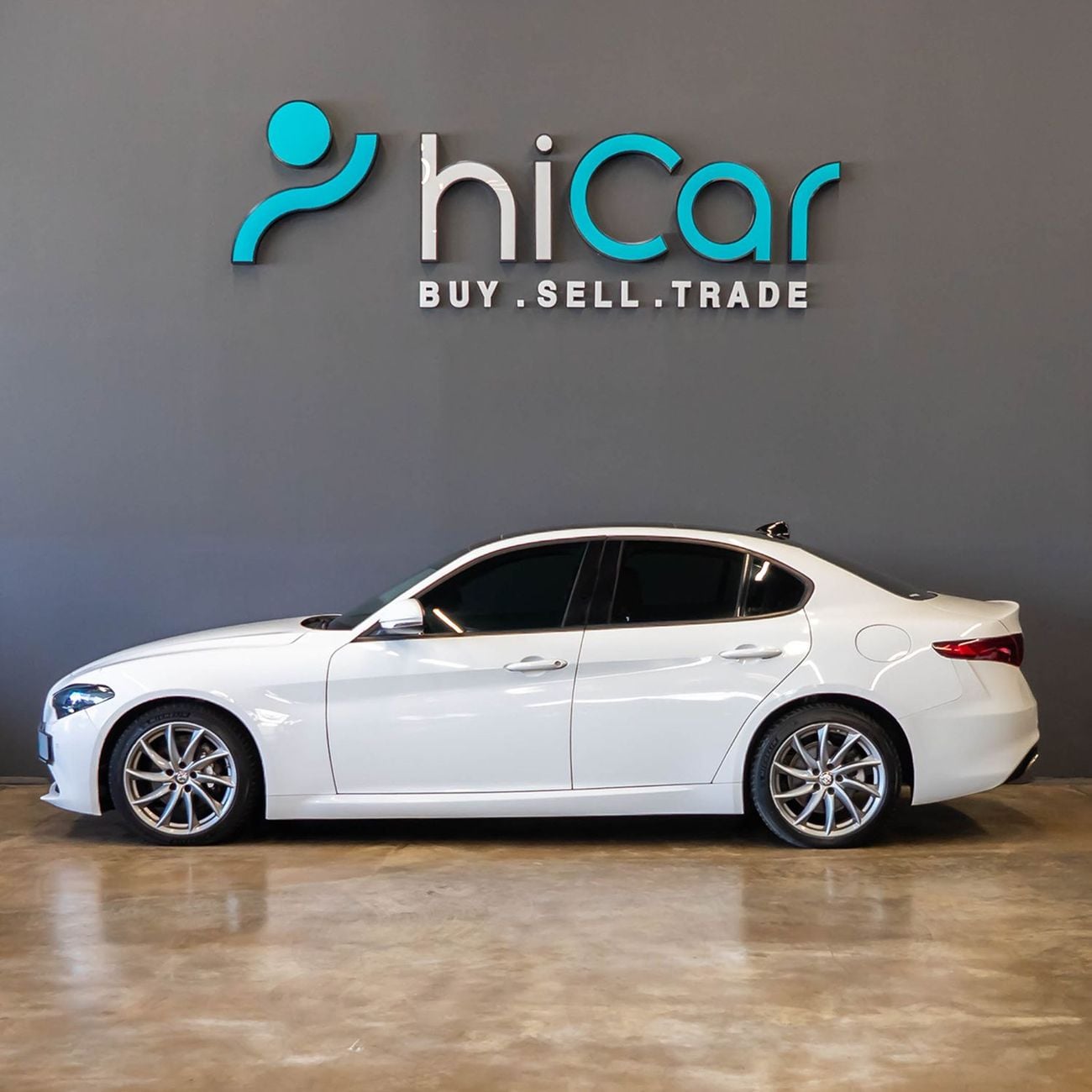 Alfa Romeo Giulia SUPER AED 957 P.M • 0% Downpayment •  Alfa Romeo Giulia • 1 Year Warranty