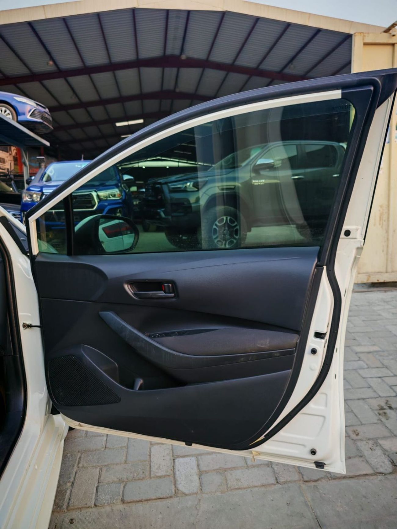 Toyota Corolla HATCH BACK 2.0 PETROL