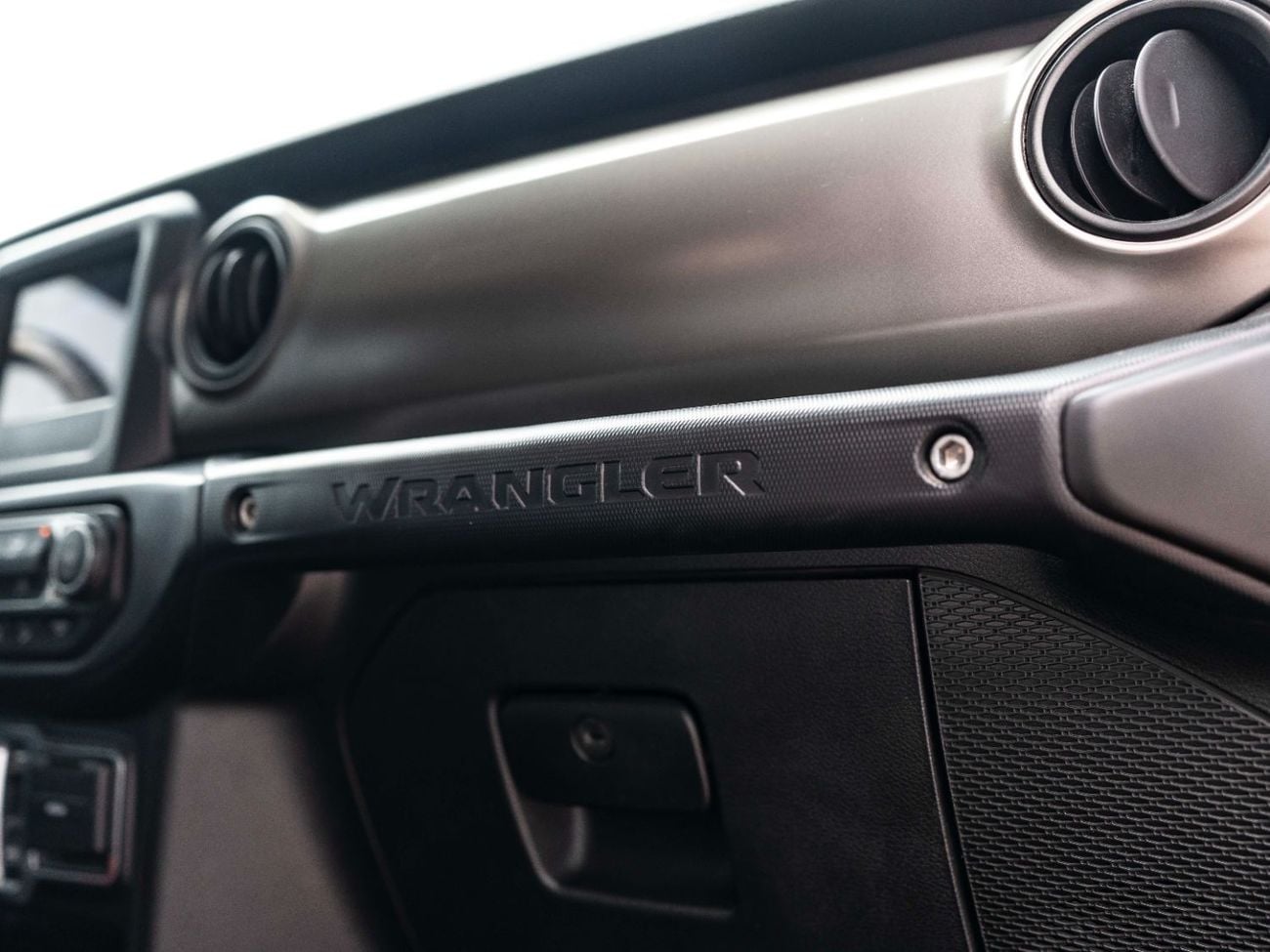 Jeep Wrangler Sport 3.6L A/T (4 Seater)