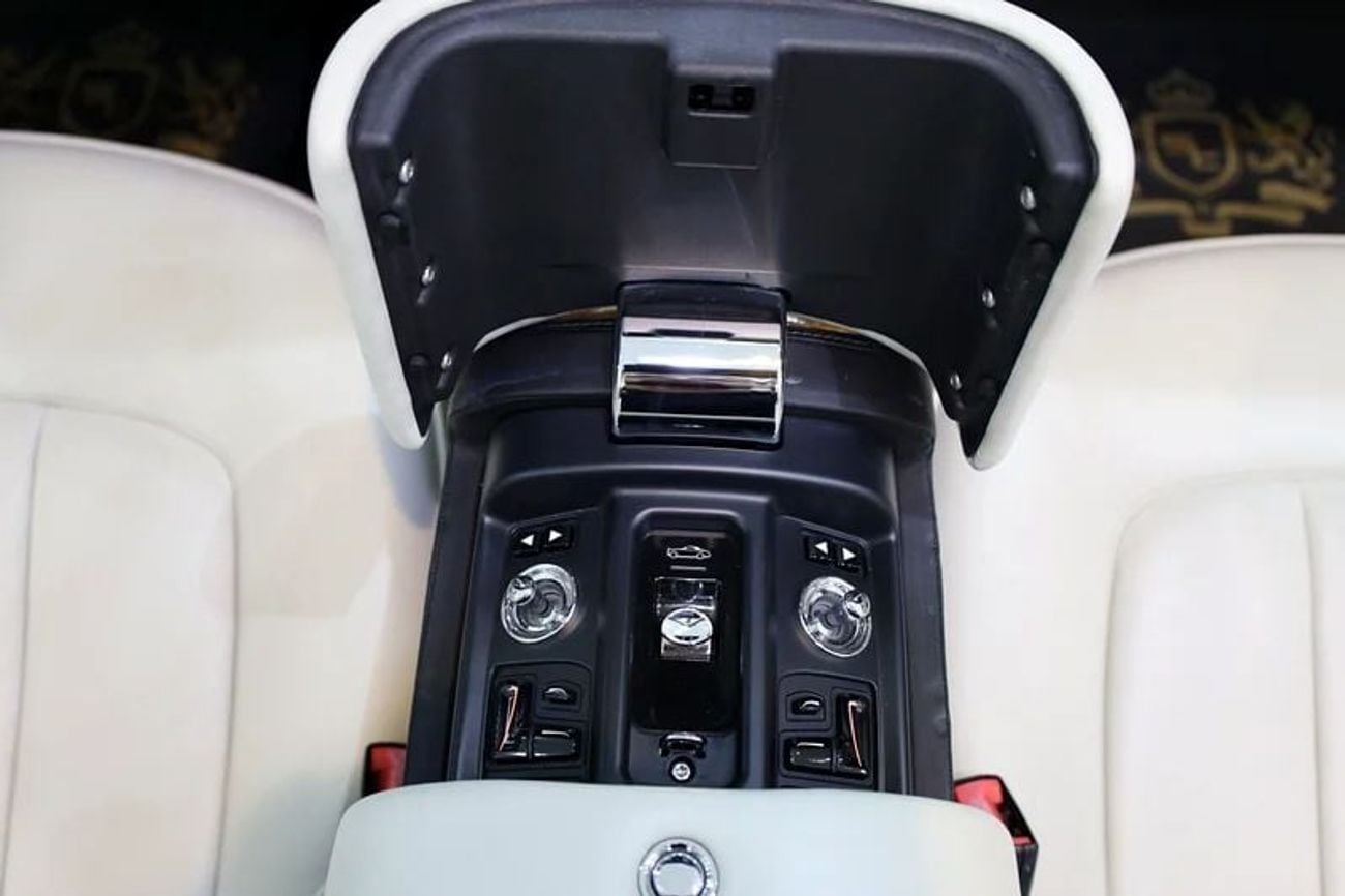 رولز رويس فانتوم Drophead 2013 Rolls Royce Phantom Drophead, Very Low KM!!