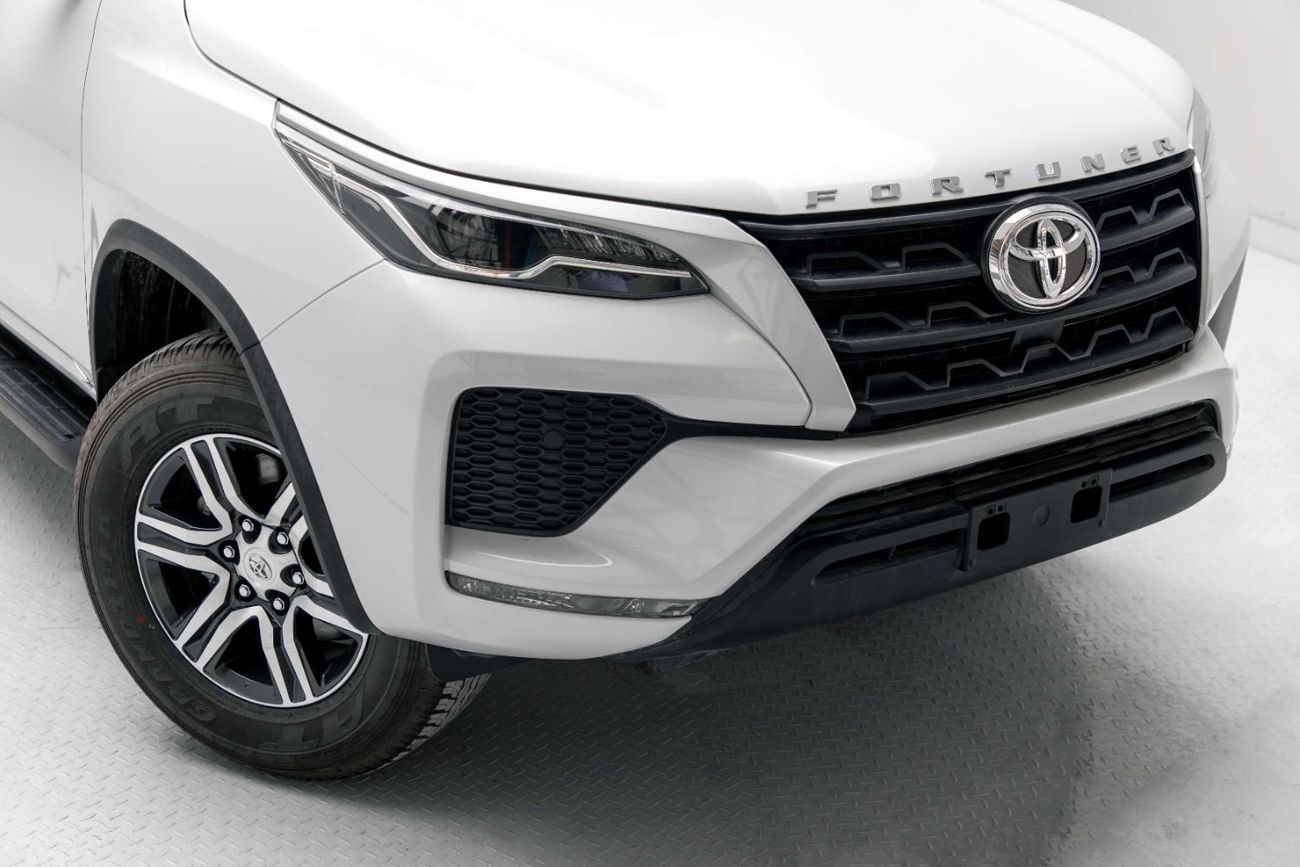 Toyota Fortuner 2.7L - Platinum White Pearl Inside Quartz | Export Only