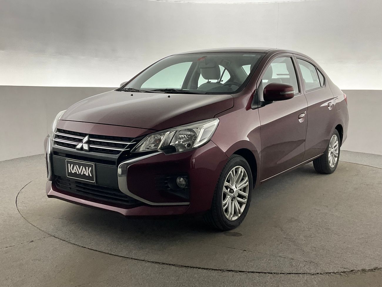 ميتسوبيشي اتراج GLX Full | شامل الضمان | 0 ﺪﻔﻋﺓ ﺃﻮﻟﻯ