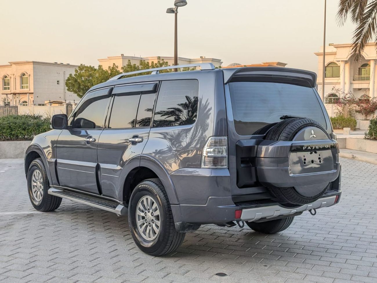Mitsubishi Pajero Mitsubishi Pajero 2010 grey color LHD