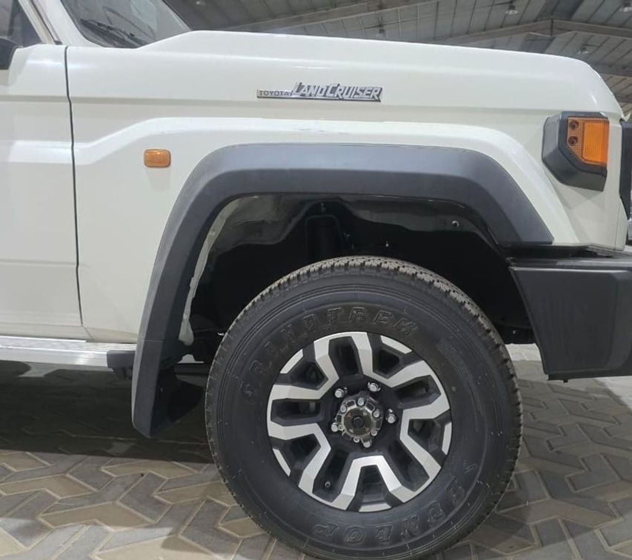 تويوتا لاند كروزر 70 4.0 Petrol A/T Full Option