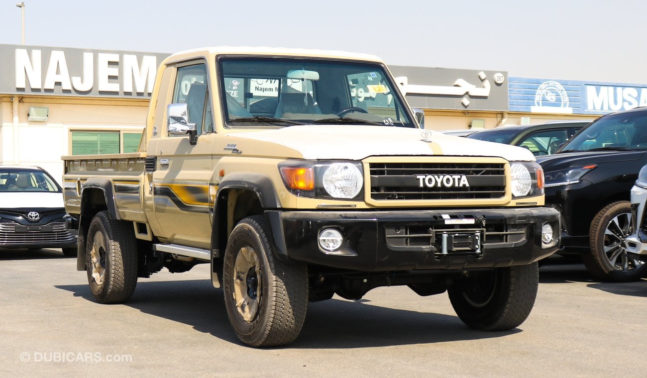 Toyota Land Cruiser Pick Up 4.0L V6 Petrol